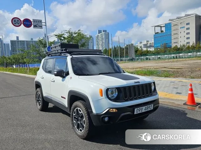 Jeep Renegade 2018 Белый из Кореи