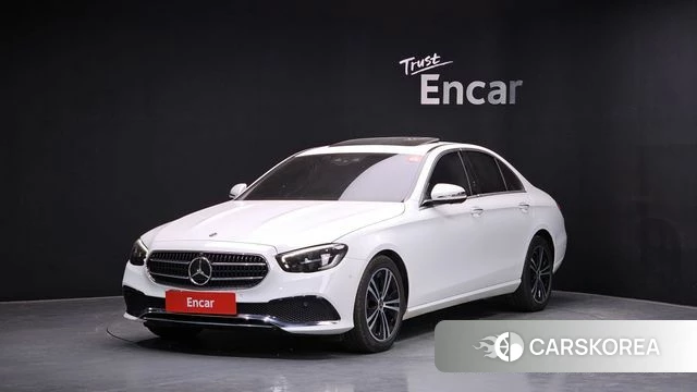 Mercedes-Benz E-Class W213 2022 Белый из Кореи