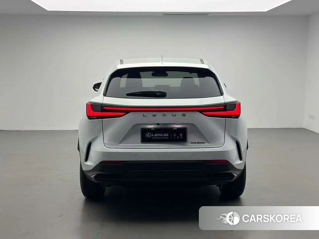 Lexus NX 2026 Белый из Китая