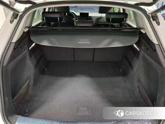 Audi Q5L 2023 Белый из Китая