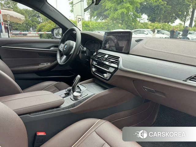 BMW 5 series 2023 Белый из Китая