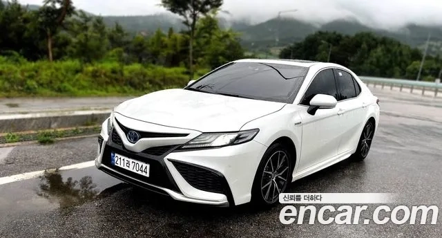 Toyota Camry (XV70) 2024 Белый из Кореи