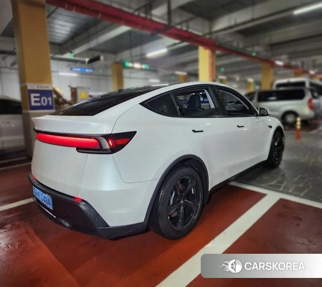 Tesla Model Y 2025 Белый из Кореи