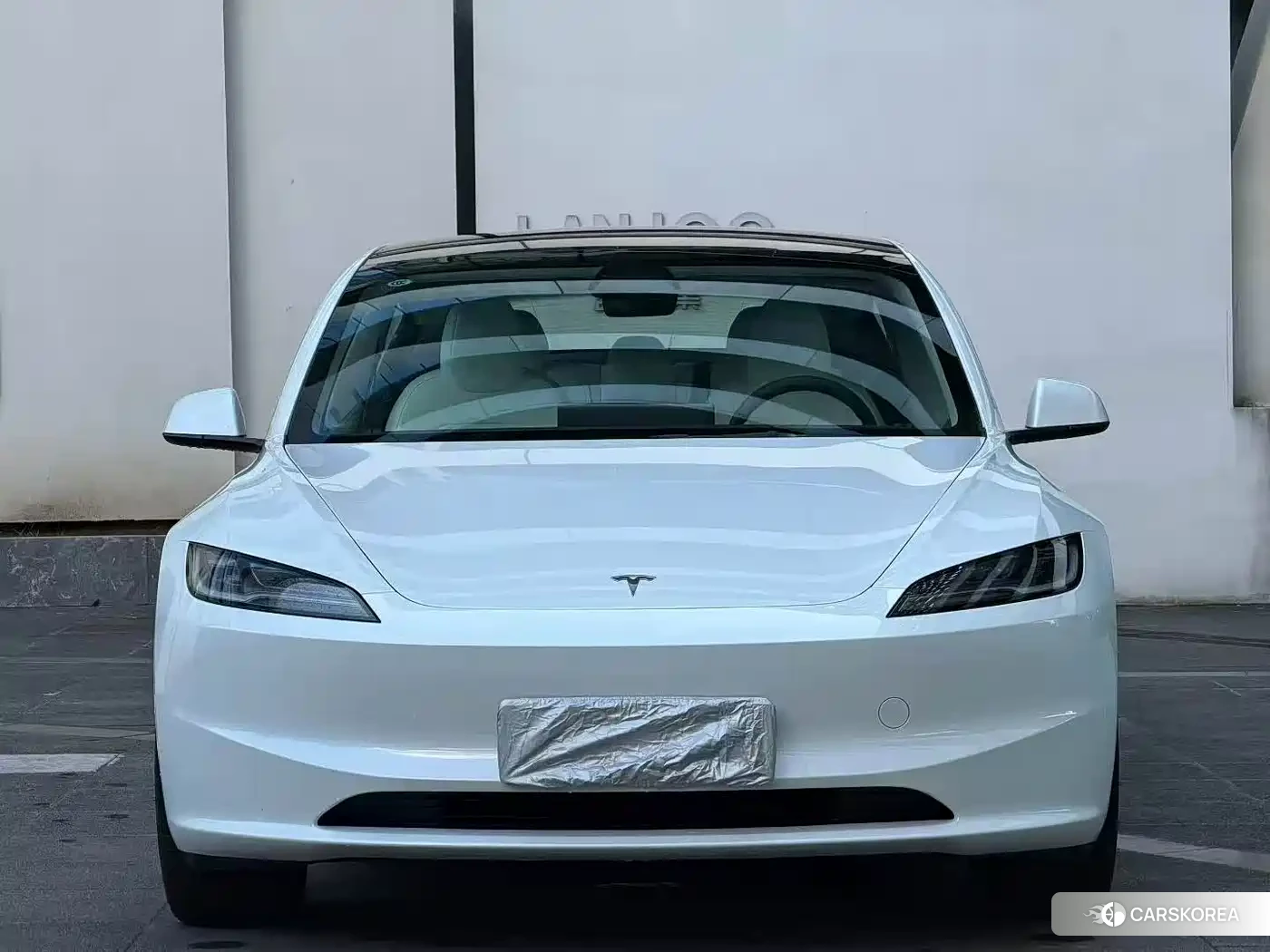 Tesla Model 3 2023 Белый из Китая