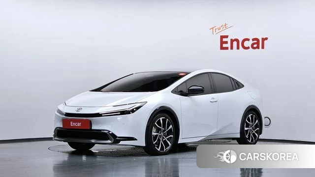 Toyota Prius 5th Generation 2026 Белый из Кореи