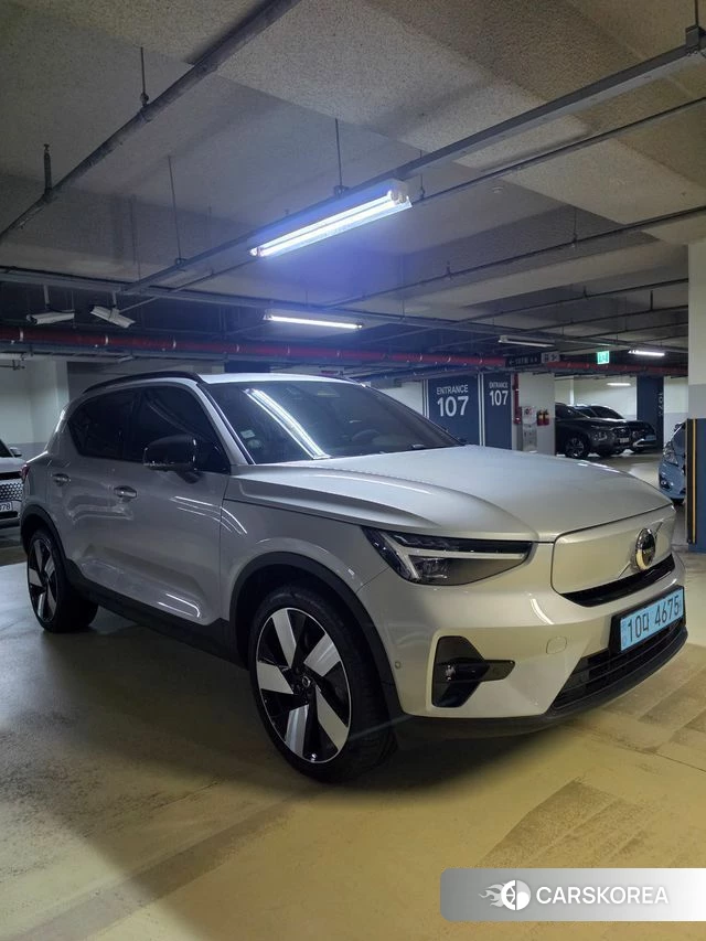 Volvo XC40 Richards 2023 Серебряный из Кореи