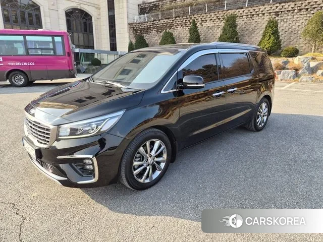 Kia The New Carnival 2019 Черный из Кореи