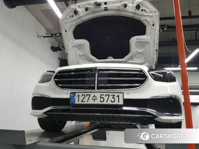Mercedes-Benz E-Class W213 2022 Серый из Кореи