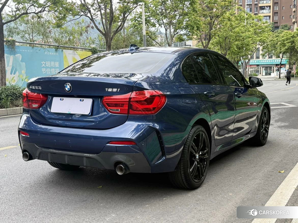 BMW 1 series 2021 Синий из Китая