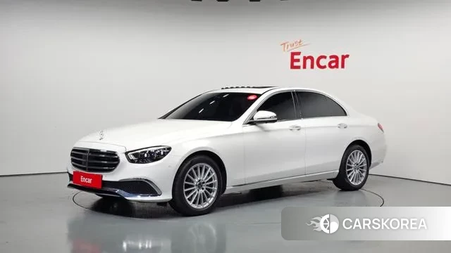 Mercedes-Benz E-Class W213 2022 Белый из Кореи