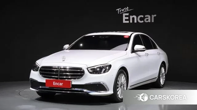 Mercedes-Benz E-Class W213 2022 Белый из Кореи