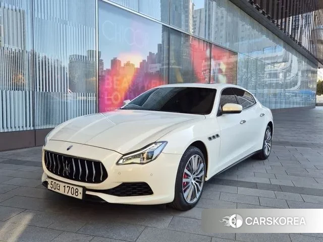 Maserati Quattroporte 2018 Белый из Кореи