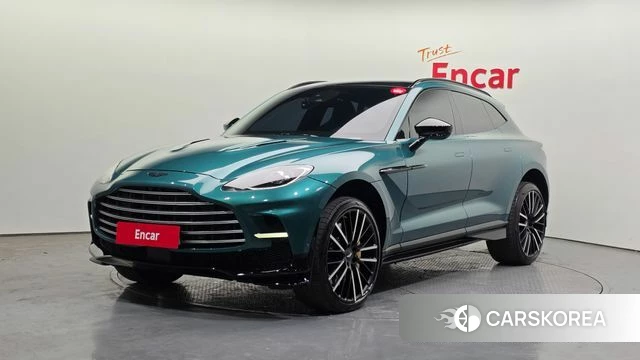 Aston Martin DBX 2023 Зеленый из Кореи