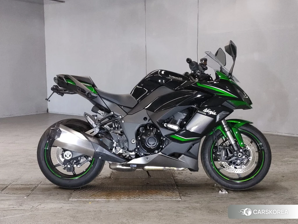 Проданный Kawasaki NINJA 1000 SX 2022 из Японии