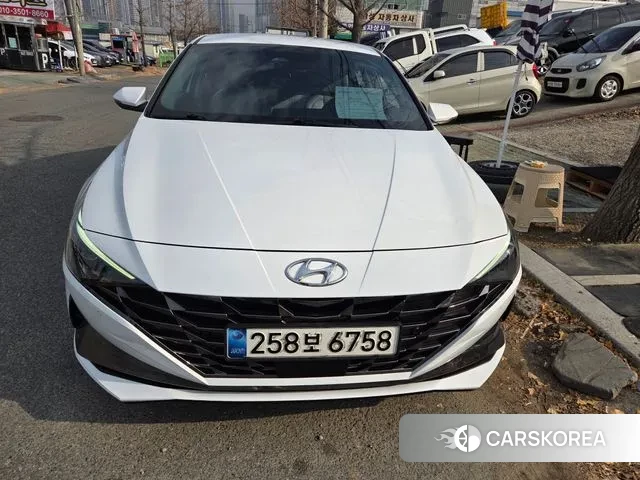 Hyundai Avante (CN7) 2021 Белый из Кореи