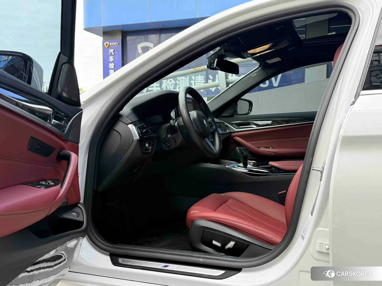 BMW 5 series 2020 Белый из Китая