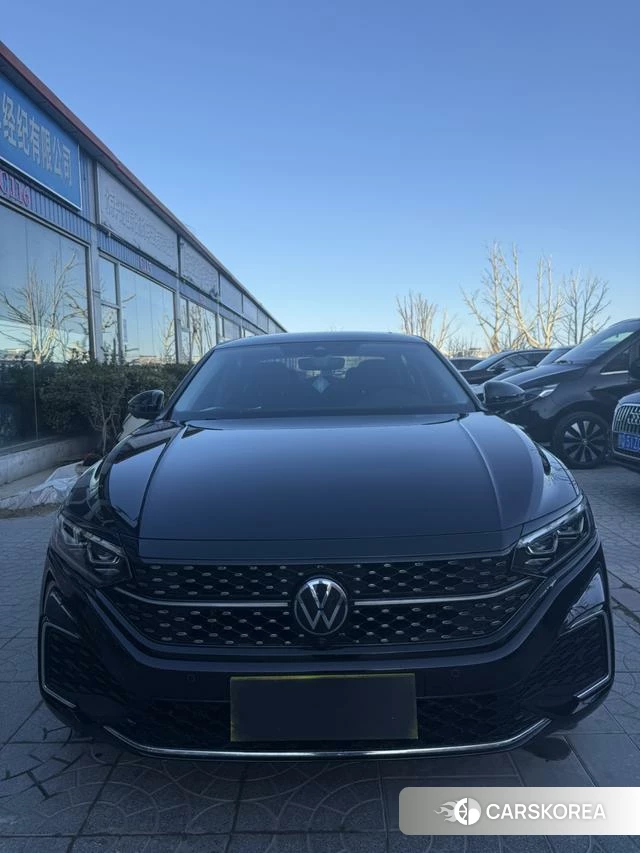 Volkswagen Passat 2023 Черный из Китая