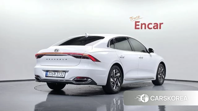 Hyundai The New Grandeur IG Hybrid 2022 Белый из Кореи