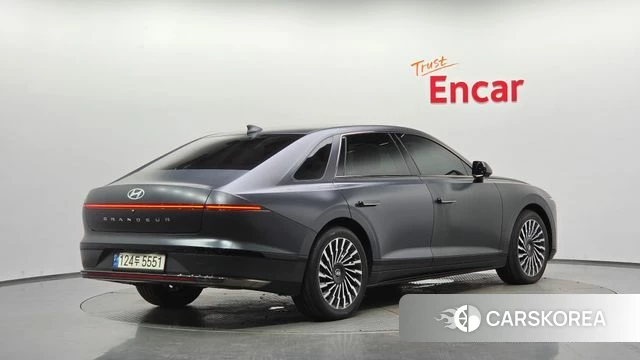 Hyundai Grandeur Hybrid (GN7) 2023 Серый из Кореи