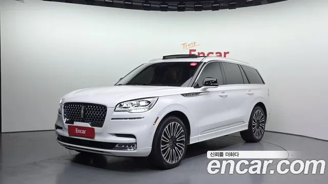 Lincoln Aviator 2nd generation 2023 Белый из Кореи