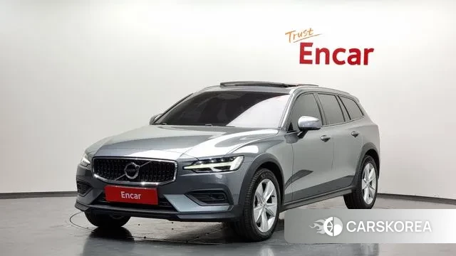 Volvo V60 Cross-Country 2nd Generation 2019 Серый из Кореи