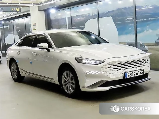 Kia K8 2023 Белый из Кореи