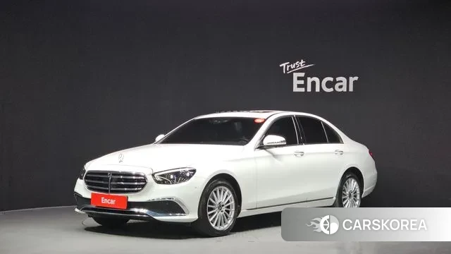 Mercedes-Benz E-Class W213 2021 Белый из Кореи