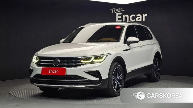 Volkswagen Tiguan second Generation 2022 Белый из Кореи