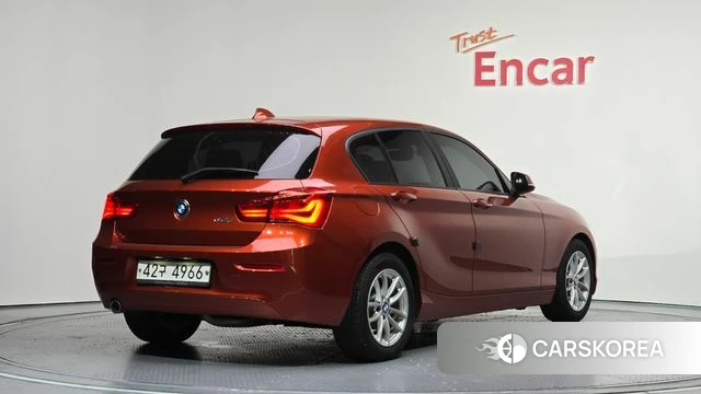 BMW 1 Series (F20) 2019 Оранжевый из Кореи