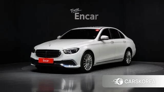 Mercedes-Benz E-Class W213 2021 Белый из Кореи