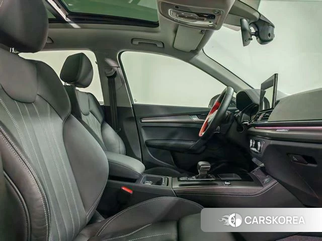 Audi Q5L 2023 Белый из Китая