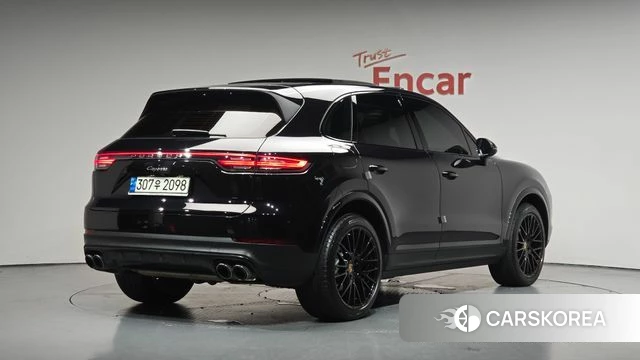 Porsche Cayenne (PO536) 2019 Черный из Кореи