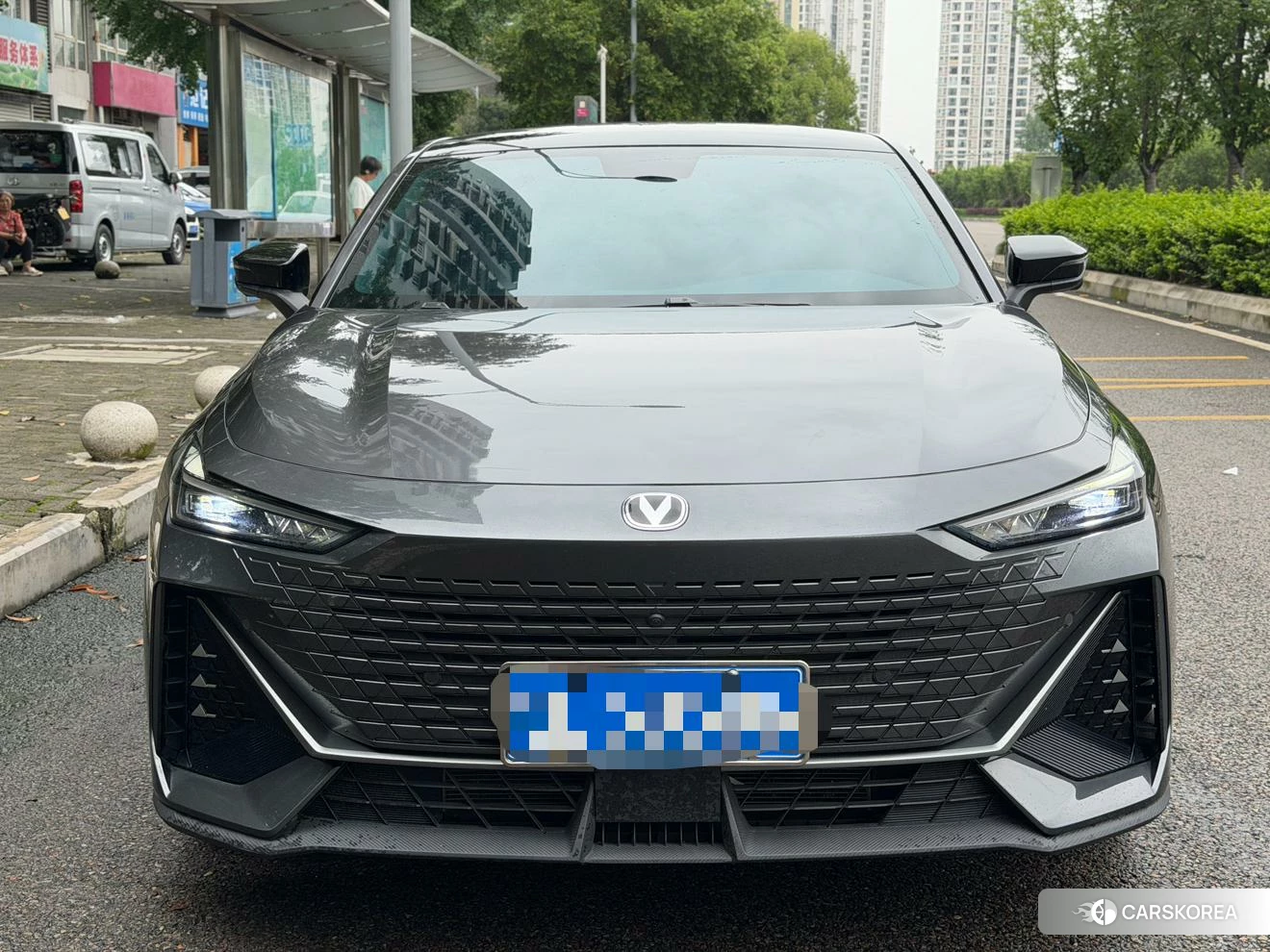 Chang'an UNI-V 2022 Темно-серый из Китая