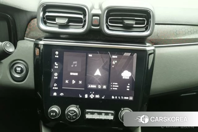 Lynk 02 2018 Синий из Китая