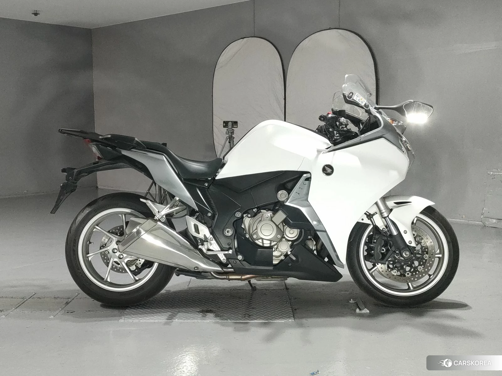 Проданный Honda VFR1200F DCT 2010 из Японии