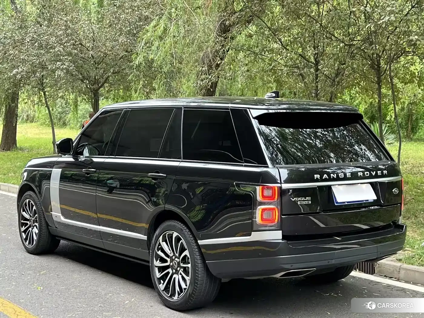 Land Rover Range Rover 2019 Черный из Китая