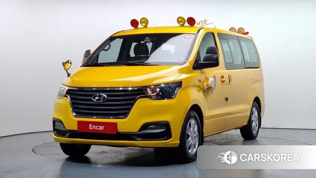 Hyundai The New Grand Starex 2018 Желтый из Кореи