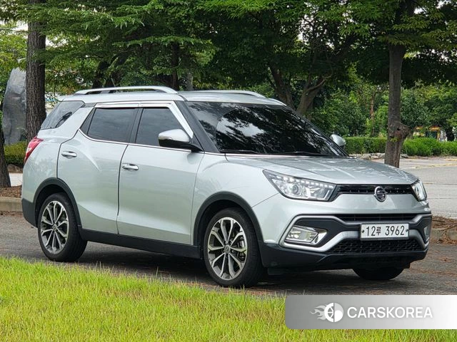 Ssangyong Tivoli Air 2018 Серебристо-серый из Кореи