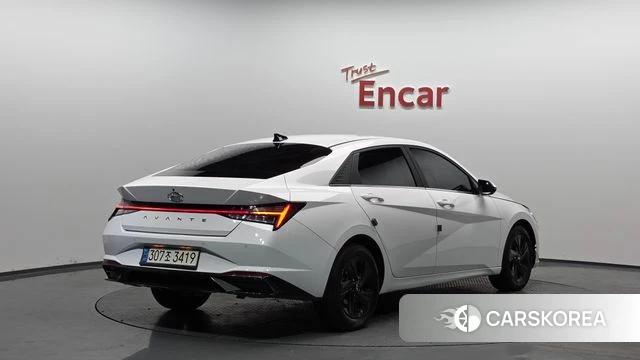 Hyundai Avante (CN7) 2021 Белый из Кореи