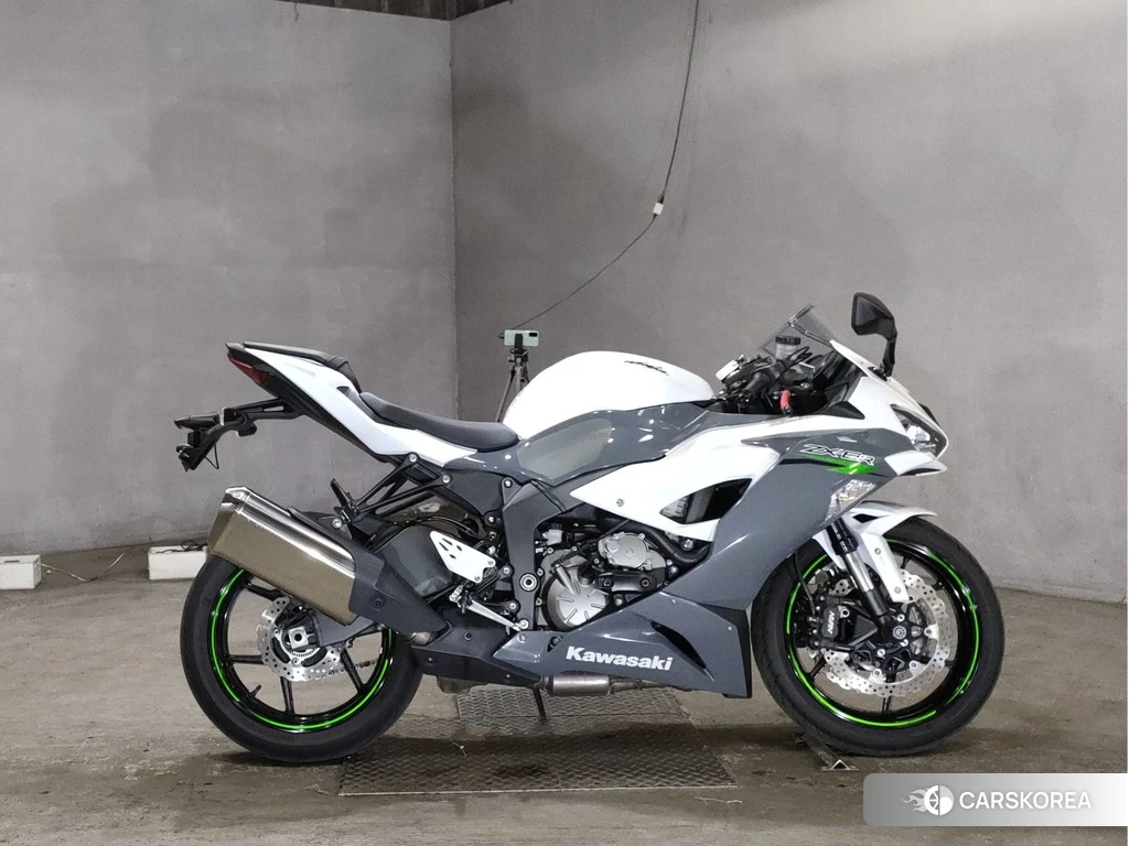 Проданный Kawasaki ZX-6R NINJA 2021 из Японии, фото 2