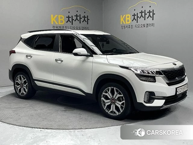 Kia Seltos 2020 Белый из Кореи