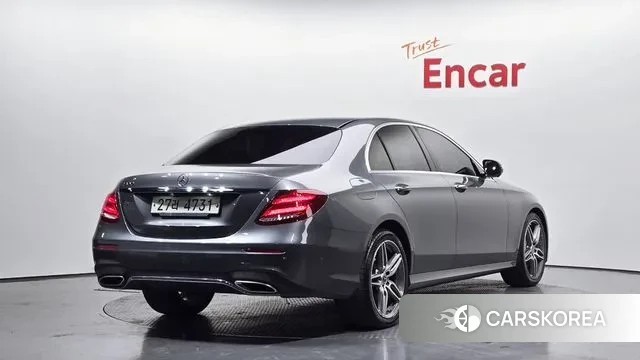 Mercedes-Benz E-Class W213 2018 Серый из Кореи