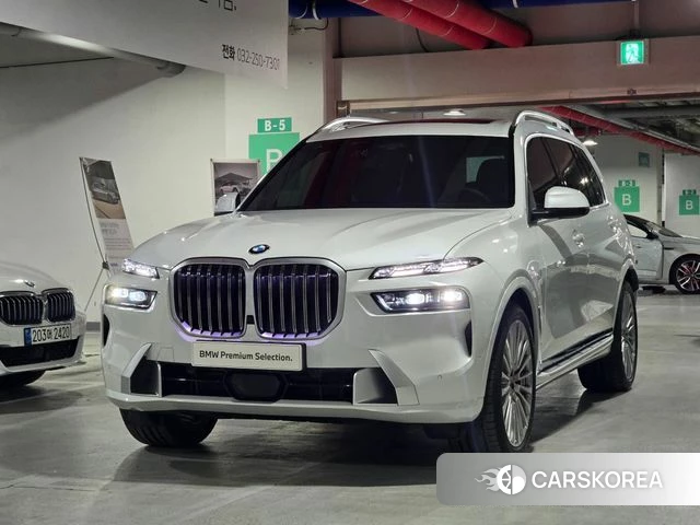 BMW X7 (G07) 2026 Белый из Кореи