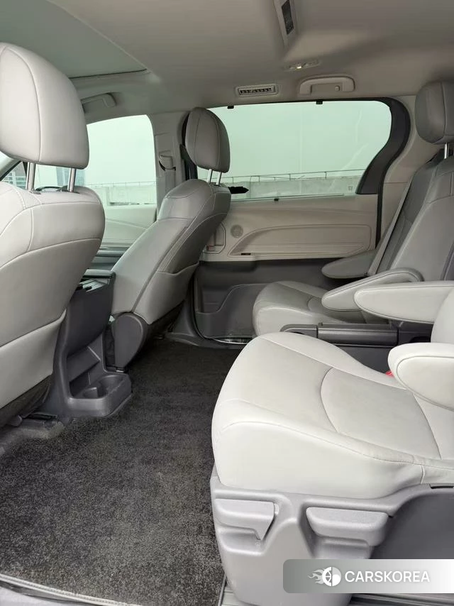 Toyota Grevia 2024 Белый из Китая