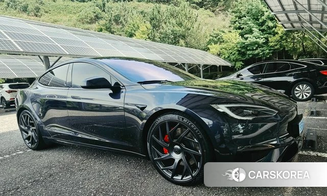 Tesla Model S 2026 Черный из Кореи