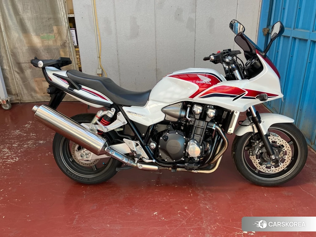 Проданный Honda CB1300SF BOLDOR 2012 из Японии