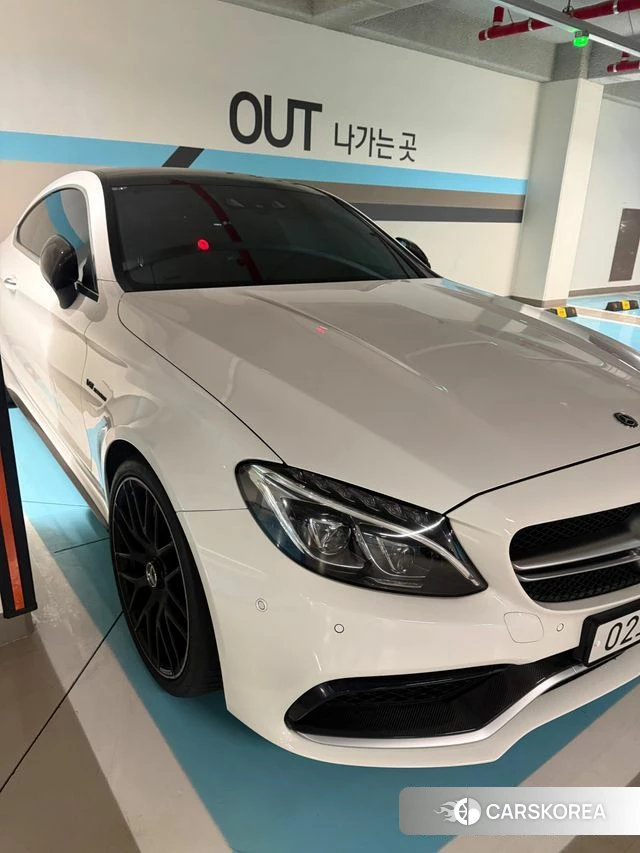 Mercedes-Benz C-Class W205 2018 Белый из Кореи