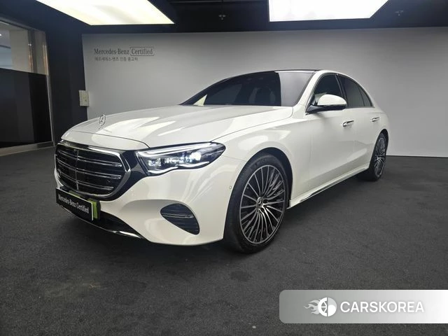 Mercedes-Benz E-Class W214 2026 Белый из Кореи