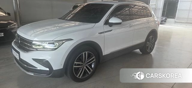 Volkswagen Tiguan second Generation 2023 Белый из Кореи