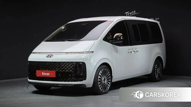 Hyundai Staria 2023 Белый из Кореи